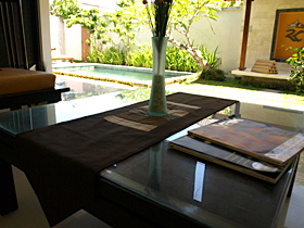 テーブルランナー　バリ島