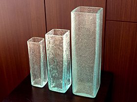 ガラスの花瓶　四角柱形